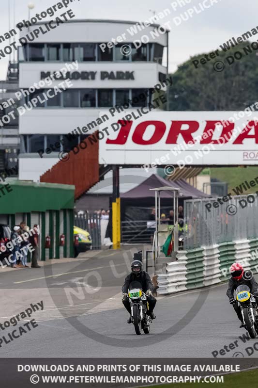 Vintage motorcycle club;eventdigitalimages;mallory park;mallory park trackday photographs;no limits trackdays;peter wileman photography;trackday digital images;trackday photos;vmcc festival 1000 bikes photographs